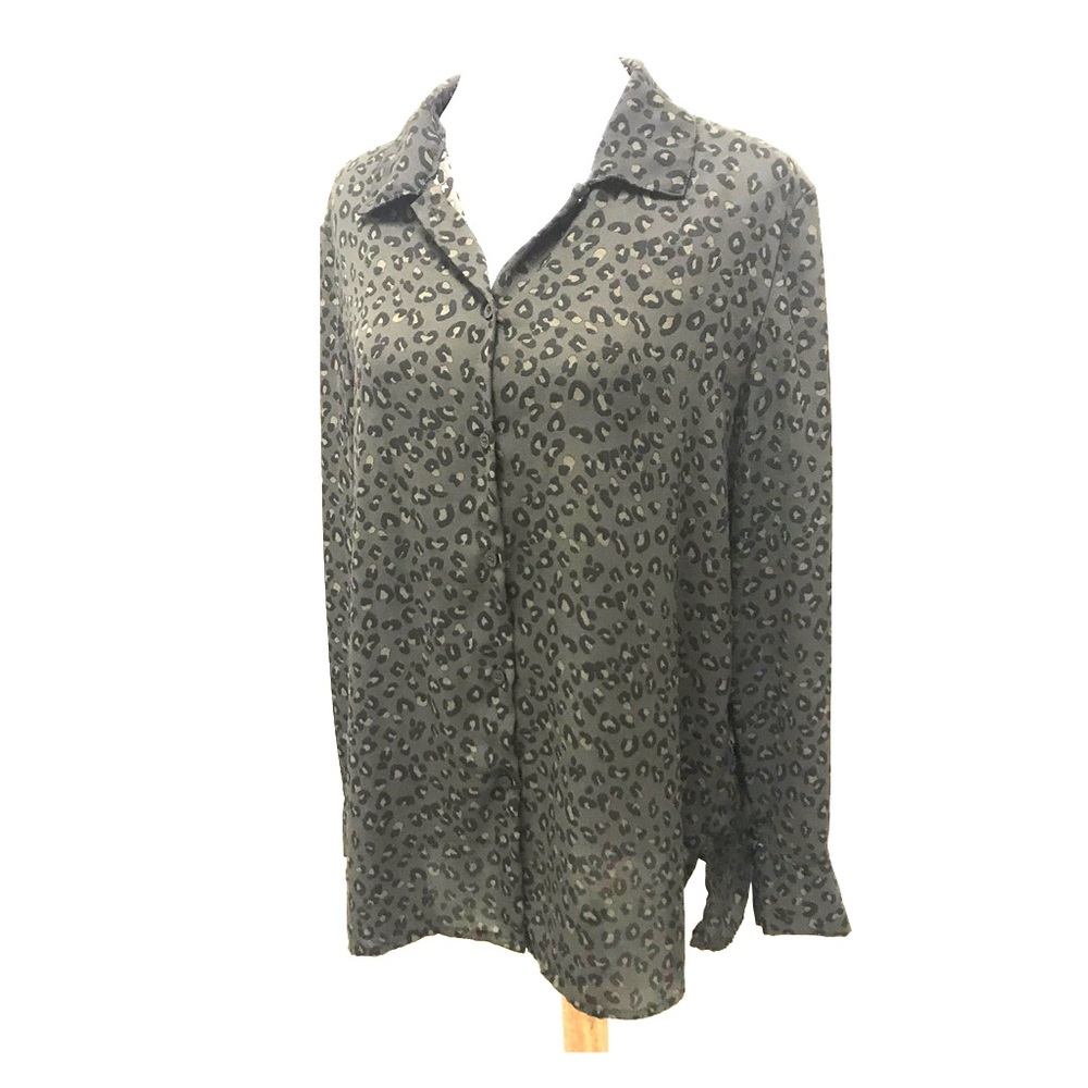 Ladies cheetah print blouse size large